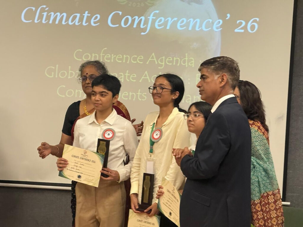 Zeenat Sultana receiving the Special Mention certificate at Kasiga School's COS-5 Climate Conference - best girls boarding school in Dehradun