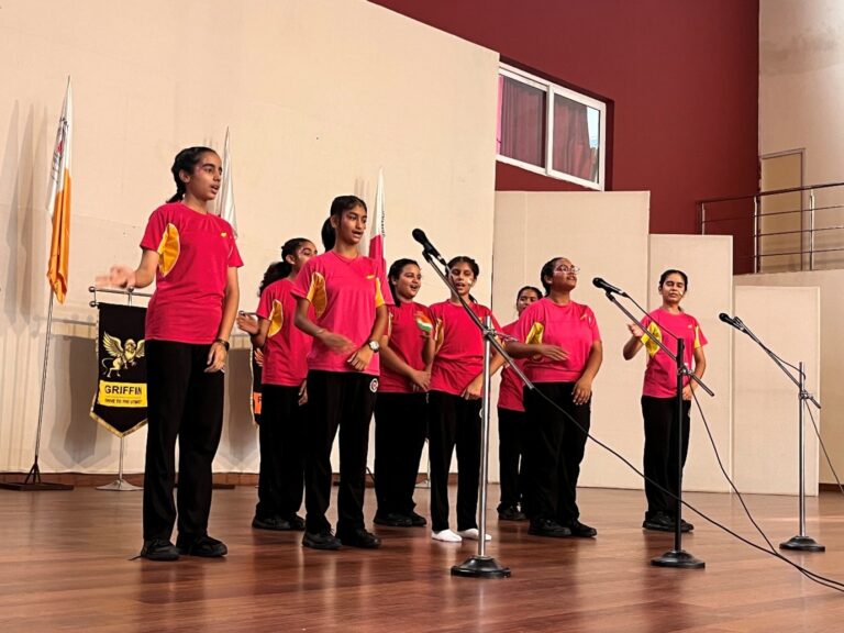 Student delivering an oratorical address during the Inter-House Hindi Elocution and Speech Competition at Vantage Hall - best girls boarding school in Dehradun India